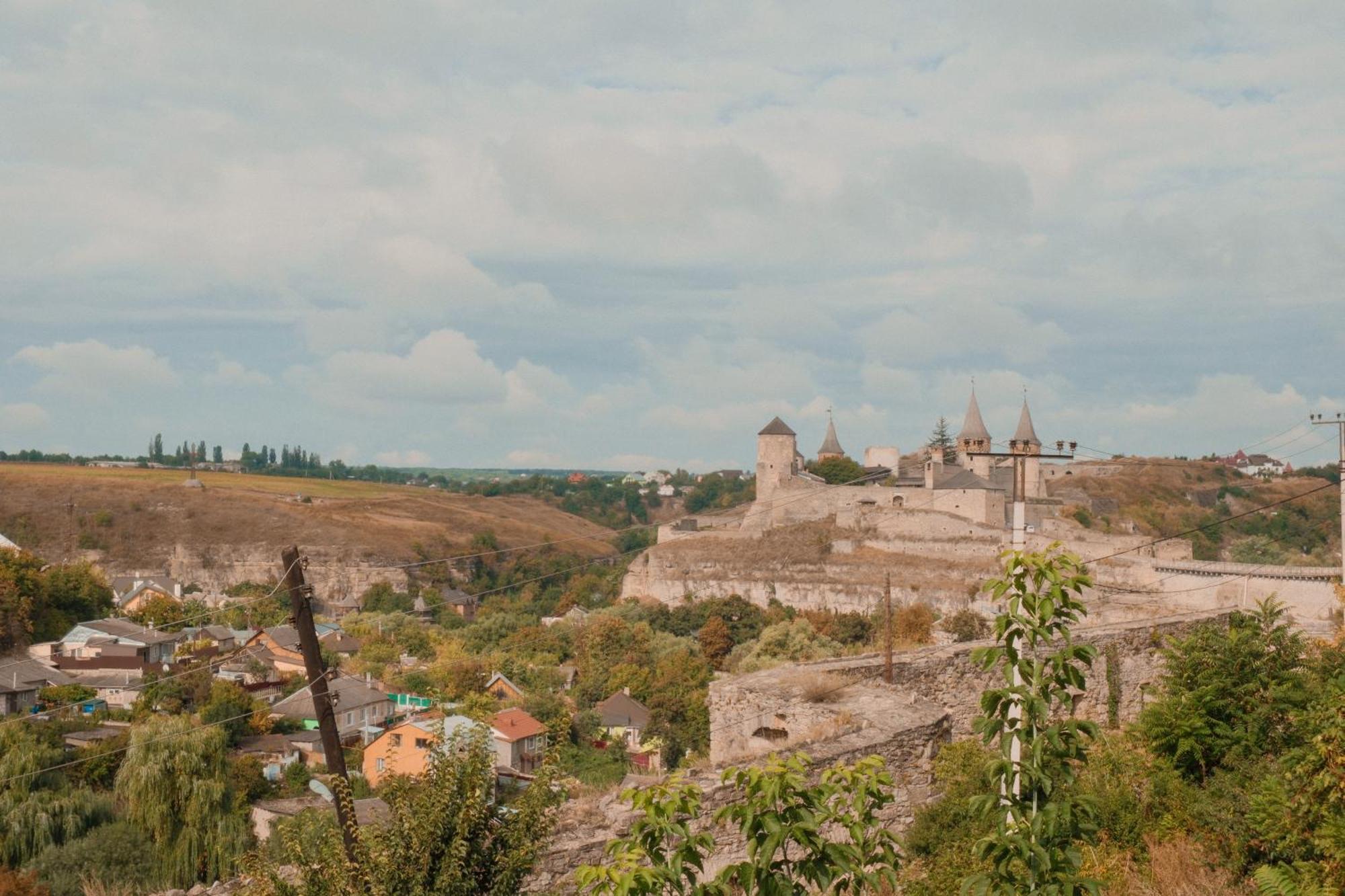 Будинок З Видом На Стару Фортецю Kamjanets-Podilskyj Exteriör bild